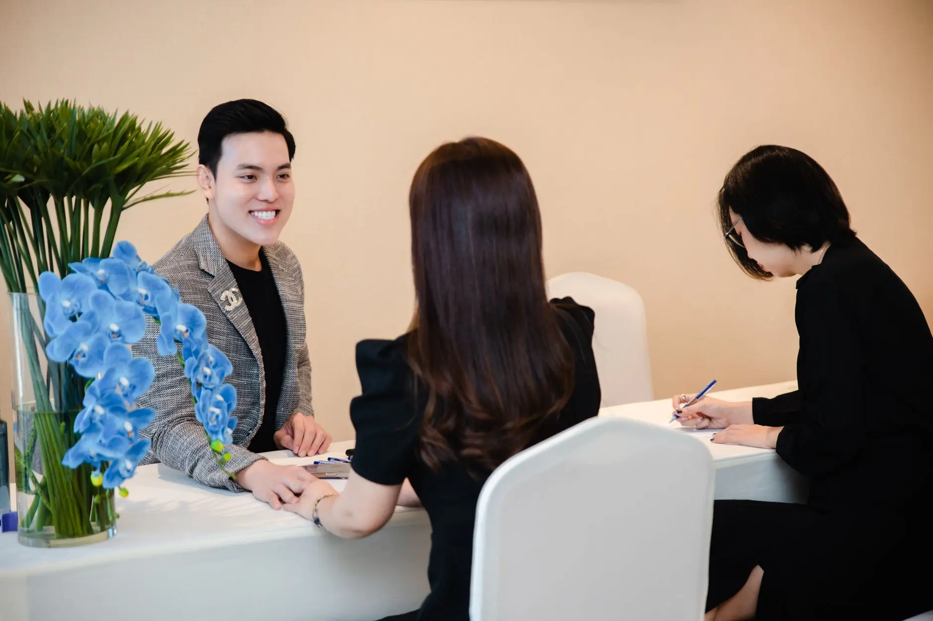 商业策划与品牌管理服务对比:媞芙妮全流程解决方案解析正文配图 1